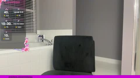 Snapshot of almababbyy chatting on 11.30.25 Almababbyy online show from 11.30.25