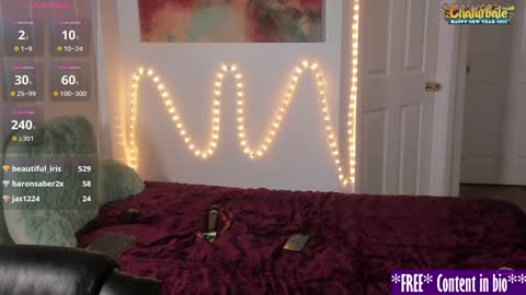 Snapshot of almakay01 chatting on 01.03.25 Jean and nick online show from 01.03.25