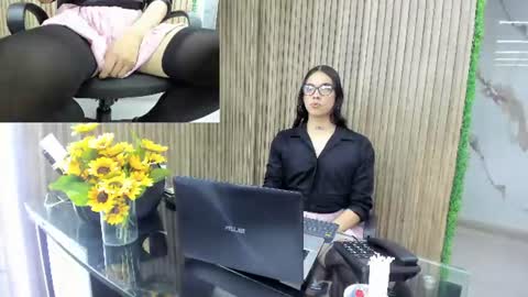 Snapshot of almazz_ chatting on 07.28.26 Santy online show from 07.28.26