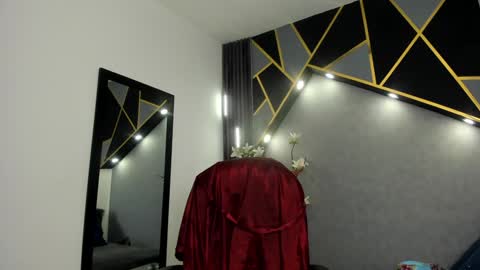 Snapshot of almma_ chatting on 01.21.25 ALMMA online show from 01.21.25