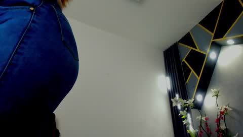 Snapshot of almma_ chatting on 01.25.25 ALMMA online show from 01.25.25