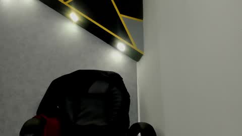 Snapshot of almma_ chatting on 02.03.25 ALMMA online show from 02.03.25