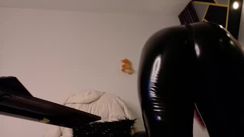 Snapshot of almma_ chatting on 02.26.25 ALMMA online show from 02.26.25