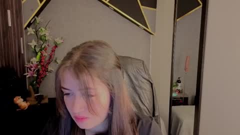 Snapshot of almma_ chatting on 10.09.25 ALMMA online show from 10.09.25