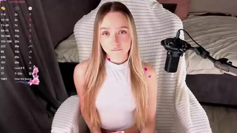 Lia online show from 02.20.26