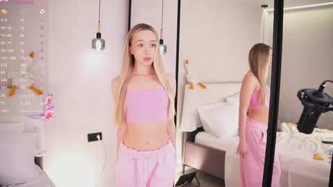Lia online show from 05.15.26