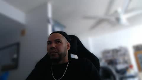 Snapshot of aloha_king chatting on 10.19.25 simplyfaded online show from 10.19.25