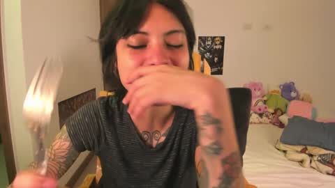 Snapshot of alone_together_ chatting on 01.31.25 luca or garu D online show from 01.31.25