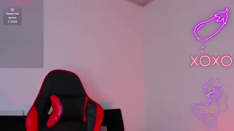 Hazel Bowie online show from 10.20.25