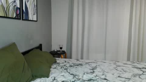 Snapshot of alpha__bro chatting on 10.27.25 AlphaBro online show from 10.27.25