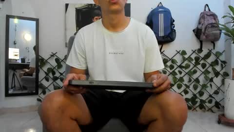 Snapshot of alpha_pprs chatting on 12.24.24 Alpha pprs online show from 12.24.24