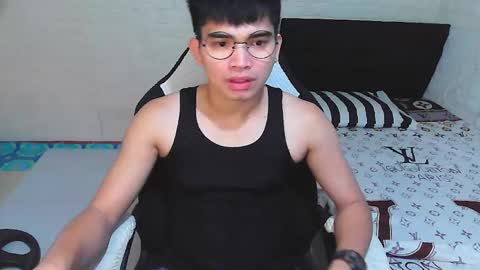 Angelo online show from 12.15.25