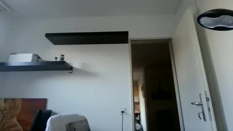 Snapshot of alphah_hunk chatting on 10.16.25 alphah_hunk online show from 10.16.25