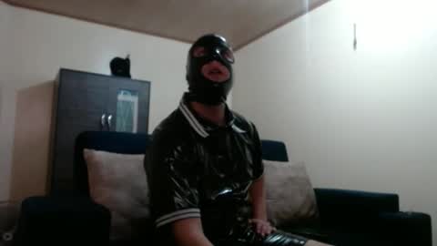 Snapshot of alphaswitchard chatting on 12.04.25 ur god online show from 12.04.25