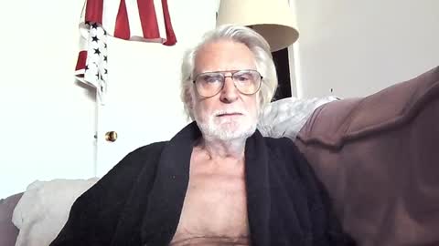 AlphaUniform online show from 01.11.25