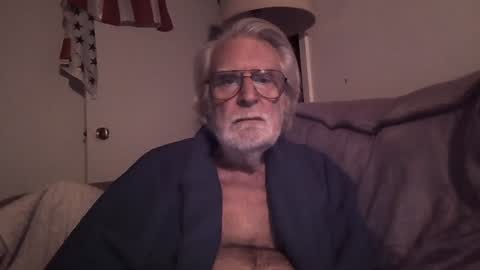 AlphaUniform online show from 01.21.25