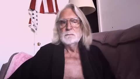 AlphaUniform online show from 09.15.25