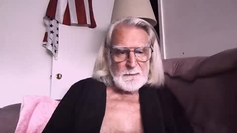 AlphaUniform online show from 09.25.25