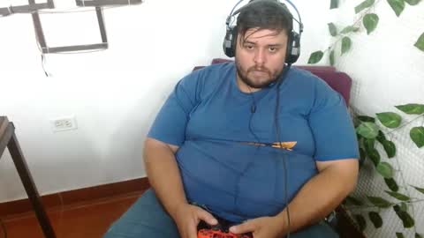 Snapshot of altairstudiosboy chatting on 12.16.25 Jhosep online show from 12.16.25