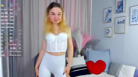 Snapshot of althenabrach chatting on 10.12.25 Betty online show from 10.12.25