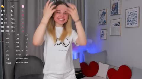 Snapshot of althenabrach chatting on 11.09.25 Betty online show from 11.09.25