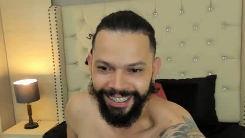 Snapshot of alukardbig chatting on 10.25.25 alukardbig online show from 10.25.25