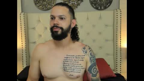 Snapshot of alukardbig chatting on 10.29.25 alukardbig online show from 10.29.25