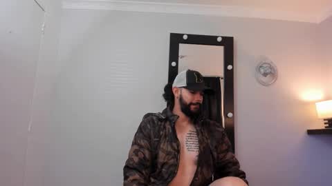 Snapshot of alukardbig chatting on 11.21.25 alukardbig online show from 11.21.25