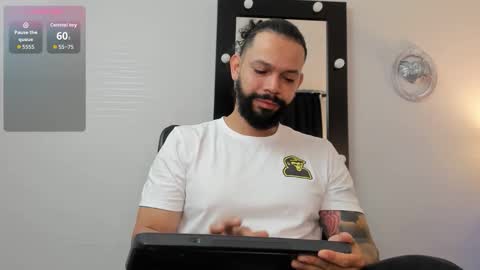 Snapshot of alukardbig chatting on 11.26.25 alukardbig online show from 11.26.25