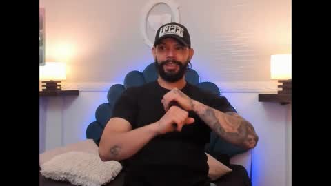 Snapshot of alukardbig chatting on 12.03.25 alukardbig online show from 12.03.25