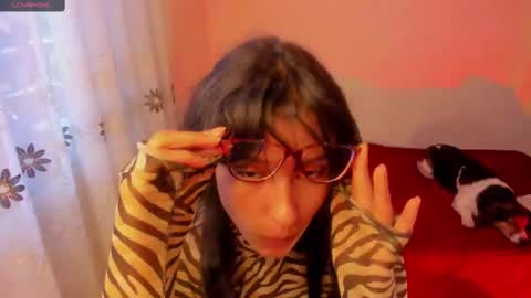 Snapshot of aluna_0310 chatting on 02.10.25 . . online show from 02.10.25