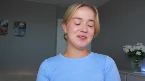 Snapshot of aluntick chatting on 10.07.25 Amelia NEXT STREAM  online show from 10.07.25