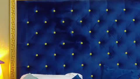 Alura Jenson online show from 09.15.25