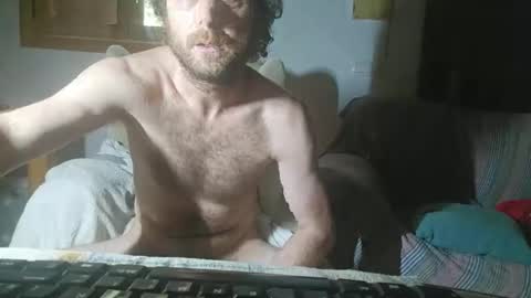 Snapshot of alvarooo1111 chatting on 09.28.25 Balearicsex11 online show from 09.28.25