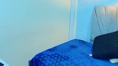   A L Y  online show from 09.19.25