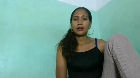 Snapshot of alyahtah chatting on 06.01.26 alyahtah online show from 06.01.26