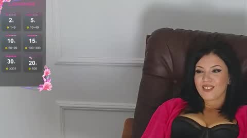 Snapshot of alyarei chatting on 09.17.25 alyarei online show from 09.17.25