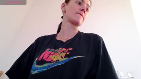 Snapshot of alycediamond21 chatting on 10.30.25 Missy online show from 10.30.25