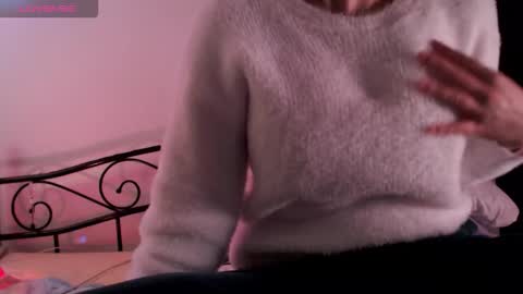 Snapshot of alycediamond21 chatting on 11.08.25 Missy online show from 11.08.25