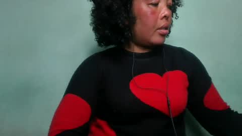 Snapshot of alypierette chatting on 06.22.26 alypierette online show from 06.22.26