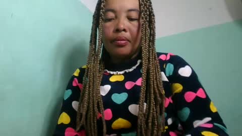 Snapshot of alypierette chatting on 07.22.26 alypierette online show from 07.22.26