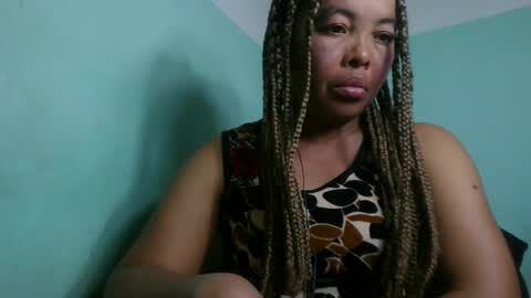 Snapshot of alypierette chatting on 07.24.26 alypierette online show from 07.24.26