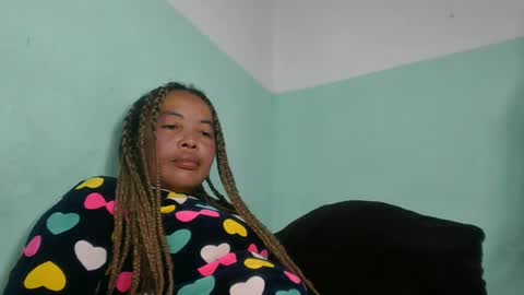 Snapshot of alypierette chatting on 07.28.26 alypierette online show from 07.28.26