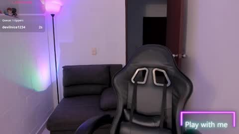 Snapshot of alysonn_conner chatting on 11.06.25 Alyson online show from 11.06.25