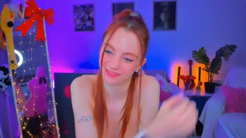 Snapshot of alyssa_smitt chatting on 01.20.25 alyssa_smitt online show from 01.20.25