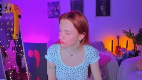 Snapshot of alyssa_smitt chatting on 09.14.25 alyssa_smitt online show from 09.14.25