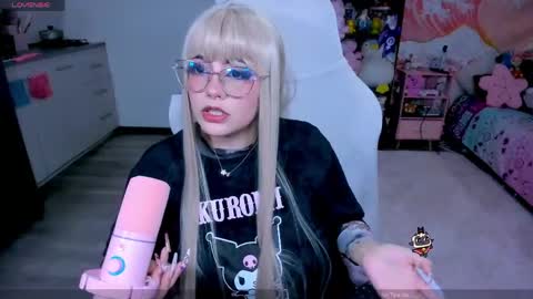  . Monday to Saturday at 10pm and 6am Colombia time online show from 04.18.26