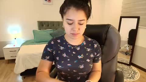 Snapshot of alyssia_wolds_1 chatting on 02.06.25 alyssia wolds online show from 02.06.25