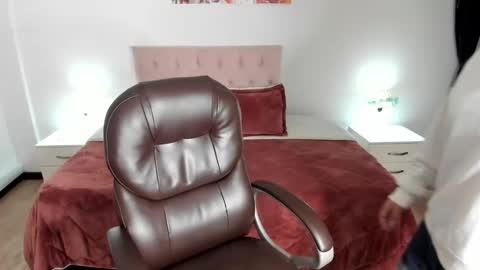 Snapshot of alyssia_wolds_1 chatting on 02.07.25 alyssia wolds online show from 02.07.25