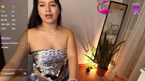 Snapshot of alyssia_wolds_1 chatting on 09.26.25 alyssia wolds online show from 09.26.25